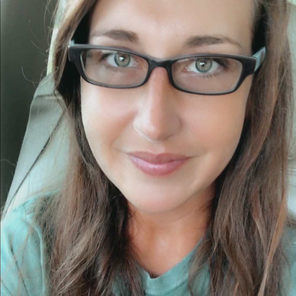 Meet your Posher, Brooke